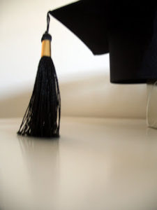 topi wisuda